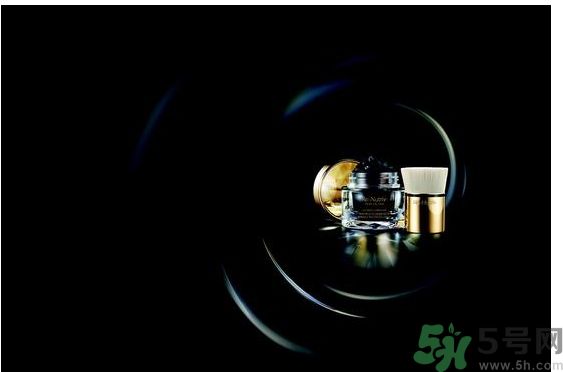 雅詩蘭黛白金級奢寵蘊能黑鉆奢華面膜怎么樣？雅詩蘭黛白金級奢寵蘊能黑鉆奢華面膜好用嗎？