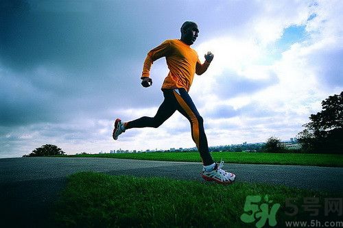 胃下垂可以跑步嗎?胃下垂可以做哪些運動 胃下垂可以跑步嗎?胃下垂可以做哪些運動