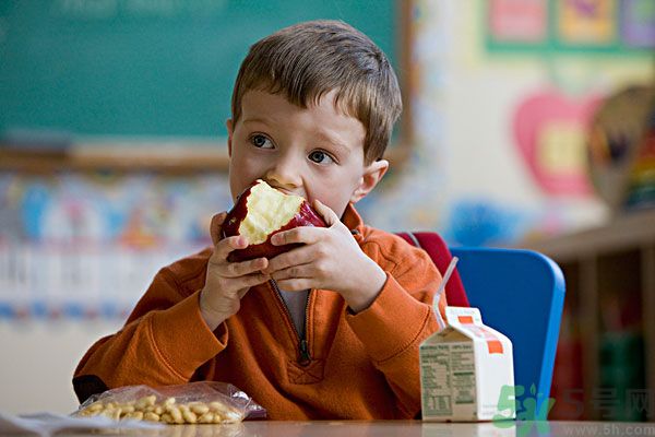 我不想去補(bǔ)習(xí)班怎么辦？用什么借口說(shuō)服媽媽能不去補(bǔ)課？