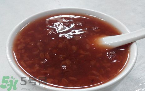 吃紅豆稀飯有什么好處?紅豆稀飯的功效與作用 吃紅豆稀飯有什么好處?紅豆稀飯的功效與作用