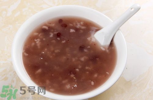 吃紅豆稀飯有什么好處?紅豆稀飯的功效與作用 吃紅豆稀飯有什么好處?紅豆稀飯的功效與作用