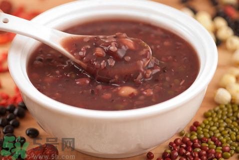 八寶粥可以放紅糖嗎?八寶粥能放紅糖嗎?