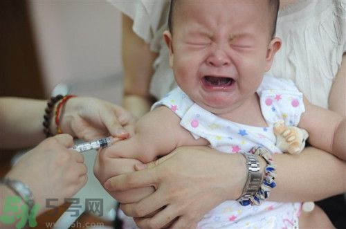 寶寶流鼻涕可以打預(yù)防針嗎?寶寶流鼻涕打了預(yù)防針怎么辦 寶寶流鼻涕可以打預(yù)防針嗎?寶寶流鼻涕打了預(yù)防針怎么辦