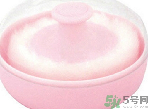 痱子粉可以擦屁屁嗎?痱子粉能擦屁股嗎? 痱子粉可以擦屁屁嗎?痱子粉能擦屁股嗎?