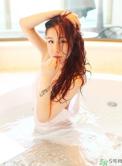 女性月經期間可以做愛嗎？月經期間做愛女性會得婦科病嗎？