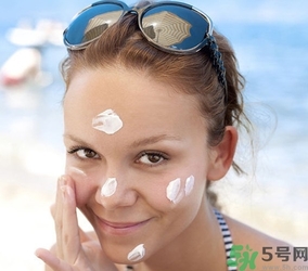 防曬霜和BB霜的正確使用順序？應(yīng)該先用哪一個(gè)？