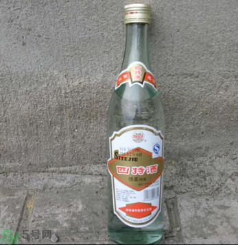 四特酒是哪里產(chǎn)的?老四特酒價(jià)格52度價(jià)格 四特酒是哪里產(chǎn)的?老四特酒價(jià)格52度價(jià)格