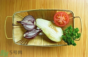 白茄子能治雀斑嗎？白茄子可以祛斑嗎？