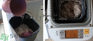 紫薯面條的做法 紫薯面條怎么做好吃 紫薯面條的做法 紫薯面條怎么做好吃