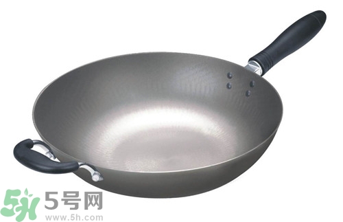 鑄鐵炒鍋好嗎?鑄鐵炒鍋第一次怎么用 鑄鐵炒鍋好嗎?鑄鐵炒鍋第一次怎么用