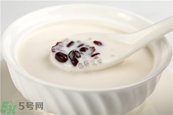 打噴嚏真的是有人在想你嗎？打噴嚏是有人罵你嗎？