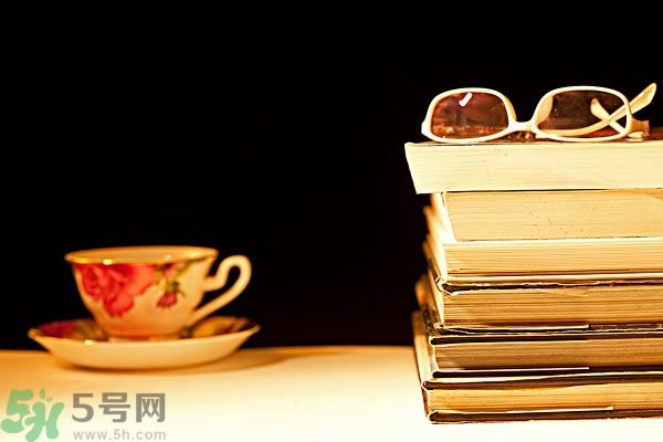 熬夜第二天怎么保持精神？熬夜第二天頭疼怎么辦？