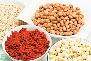 吃蓮子有什么好處和壞處？吃蓮子要去心嗎？