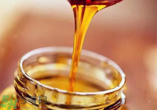 蜂蜜放久了可以吃嗎？蜂蜜放久了吃了會(huì)怎樣？
