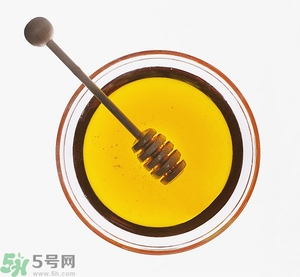 蜂蜜水隔夜還能喝嗎？蜂蜜水第二天還能喝嗎？