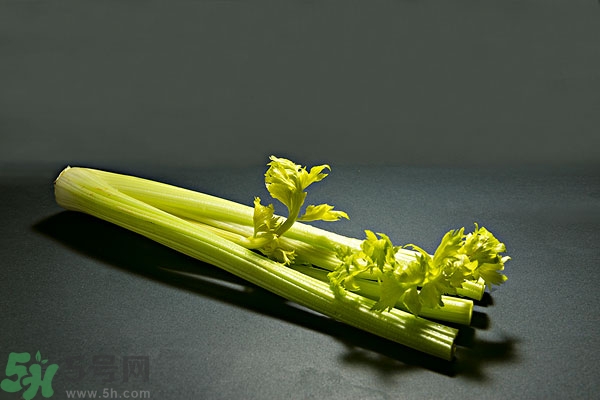 芹菜對(duì)心臟好嗎？吃芹菜對(duì)心臟有什么影響？
