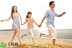 第一次來月經(jīng)能游泳嗎？經(jīng)期不適怎么緩解？