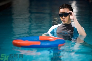 不會游泳可以浮潛嗎？浮潛需要會游泳么？