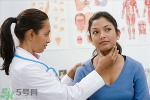 ?皰疹性咽峽炎有什么癥狀？寶寶?皰疹性咽峽炎癥狀