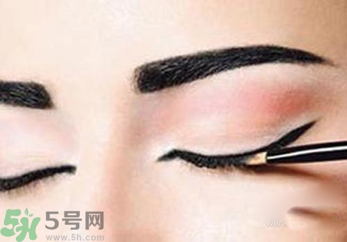 生活妝的畫法及步驟 生活妝怎么化 生活妝的畫法及步驟 生活妝怎么化