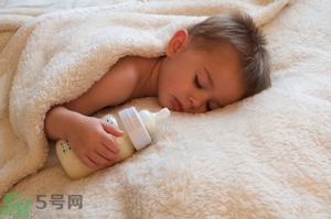 奶粉可以放冰箱嗎?奶粉放冰箱里可以放多長時(shí)間