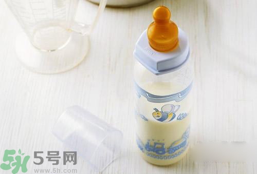 奶粉結(jié)塊是怎么回事？奶粉結(jié)塊可以吃嗎？