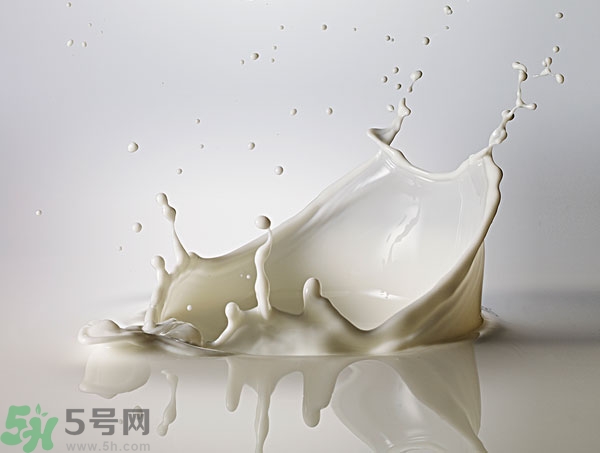 一天喝多少牛奶最好？牛奶一天喝多少合適？