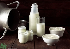 酸奶一天喝多少合適？一天喝多少酸奶最好？