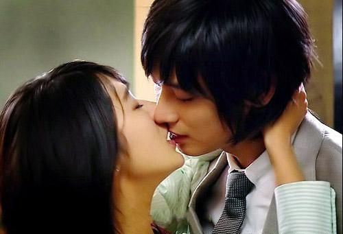 女生接吻的時(shí)候有生理反映嗎?女生接吻時(shí)會(huì)有啥反應(yīng) 女生接吻的時(shí)候有生理反映嗎?女生接吻時(shí)會(huì)有啥反應(yīng)