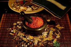 陳皮長霉還可以吃嗎？陳皮上有發(fā)霉了怎么辦？