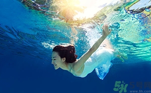 潛水能化妝嗎？女生潛水可以不可以化妝？