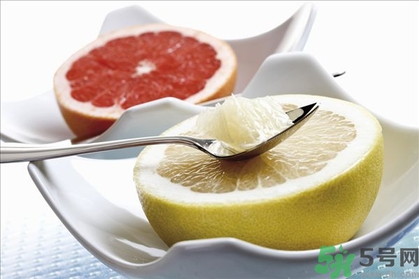 柚子是熱性的嗎？吃柚子要注意什么？