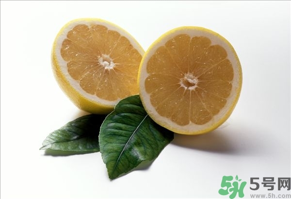 柚子是熱性的嗎？吃柚子要注意什么？