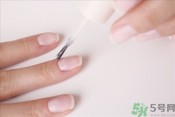 指甲油為什么容易掉？指甲油怎么涂不容易掉？