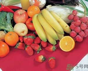 發(fā)燒能吃水蜜桃嗎？發(fā)燒吃水蜜桃好嗎？