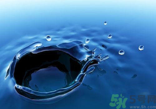 純凈水的保質(zhì)期是多久？純凈水過期了還能喝嗎？