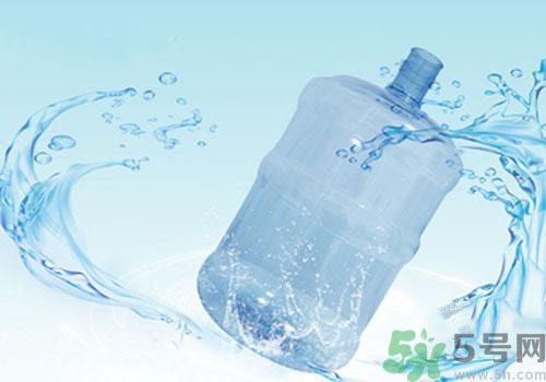 純凈水的保質(zhì)期是多久？純凈水過期了還能喝嗎？