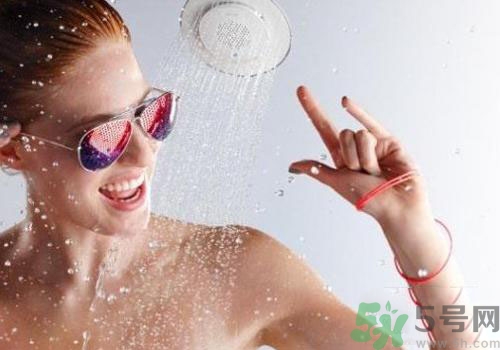 夏天洗澡水溫多少合適？夏天洗澡水溫多少比較好？