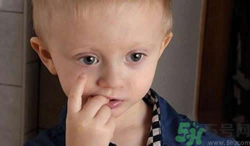 小孩指甲軟是怎么回事？小孩指甲軟怎么辦？