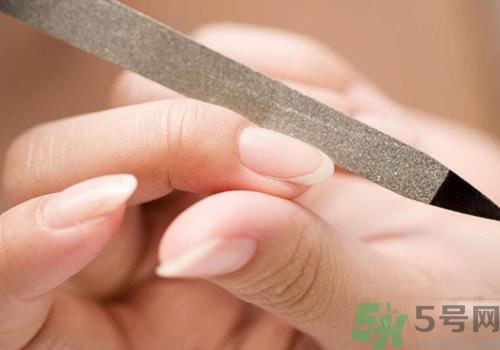 指甲長(zhǎng)到肉里是怎么回事？指甲長(zhǎng)到肉里怎么辦？