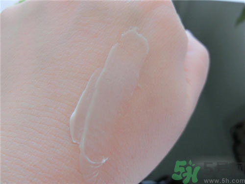 雪花秀臻秀修護(hù)活顏霜使用心得 雪花秀臻秀修護(hù)活顏霜使用感受 雪花秀臻秀修護(hù)活顏霜使用心得 雪花秀臻秀修護(hù)活顏霜使用感受