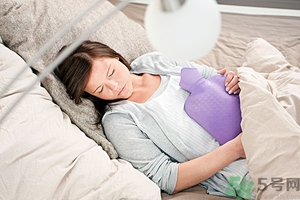 原發(fā)性痛經(jīng)怎么調(diào)理？原發(fā)性痛經(jīng)怎么治？