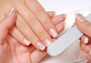 指甲容易斷是怎么回事？指甲容易斷怎么辦？