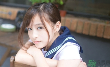 15歲月經(jīng)推遲二個月正常嗎？15歲兩個月沒來月經(jīng)是怎么回事？