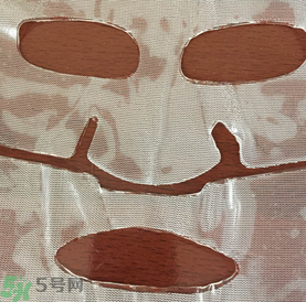 伊思蝸牛面膜用完要洗臉嗎?伊思蝸牛面膜的功效與作用 伊思蝸牛面膜用完要洗臉嗎?伊思蝸牛面膜的功效與作用