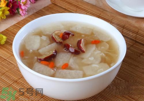 發(fā)燒可以喝冰糖雪梨嗎？發(fā)燒喝冰糖雪梨好嗎？