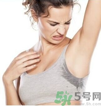 女生為什么有狐臭?有狐臭怎么辦 女生為什么有狐臭?有狐臭怎么辦