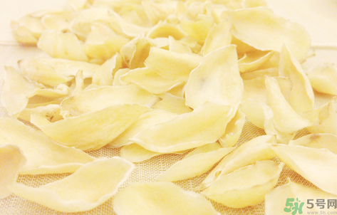 鮮百合發(fā)黑了還能吃嗎？鮮百合發(fā)霉還可以吃嗎？