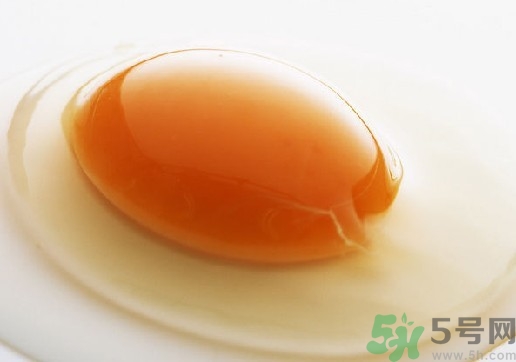 雞蛋清是紅色的能吃嗎?雞蛋清是紅色的可以吃嗎? 雞蛋清是紅色的能吃嗎?雞蛋清是紅色的可以吃嗎?