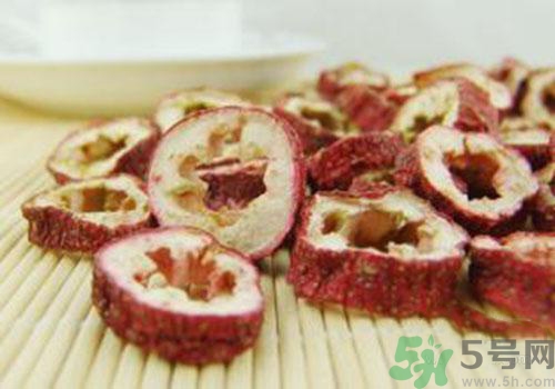 吃山楂片會上火嗎？上火可以吃山楂片嗎？